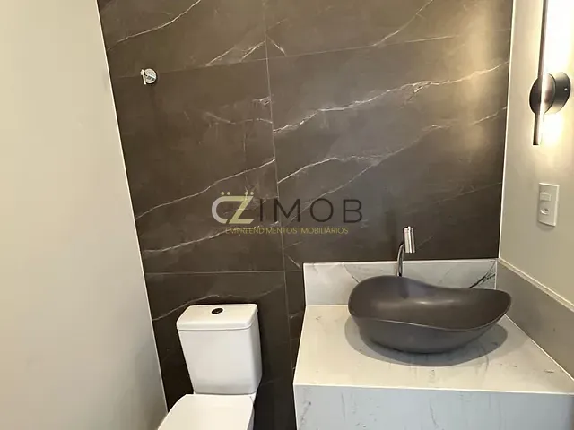 Casa com 250m² 3 quartos e 5 banheiros, à venda, no bairro Jardim Valencia em Ribeirão Preto