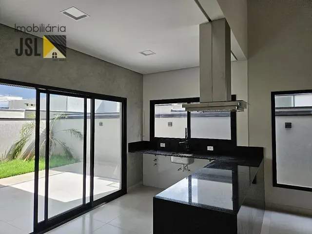 Casa com 300m² 3 quartos e 2 banheiros, à venda, no bairro Condomínio Terras do Vale em Caçapava
