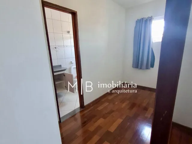 Casa 3 quartos e 2 banheiros, à venda, no bairro Jardim Campestre 1 em Lavras