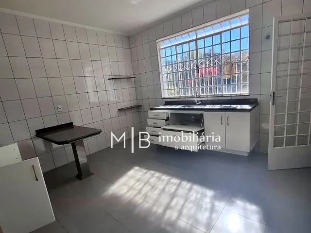 Casa 3 quartos e 2 banheiros, à venda, no bairro Jardim Campestre 1 em Lavras