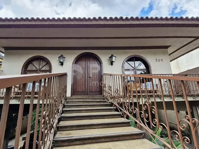 Casa 4 quartos e 6 banheiros, à venda, no bairro Vila Albertina em São Paulo