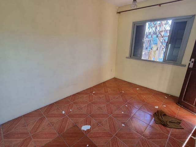 Casa com 300m² 4 quartos e 4 banheiros, à venda, no bairro Simões Lopes em Pelotas