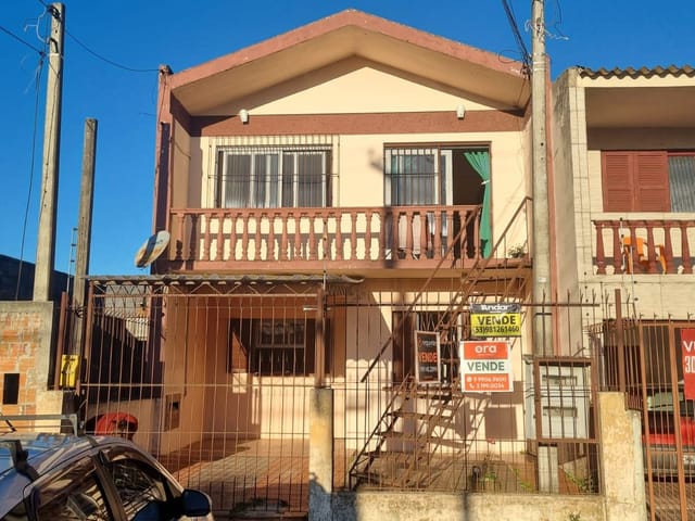Casa com 300m² 4 quartos e 4 banheiros, à venda, no bairro Simões Lopes em Pelotas