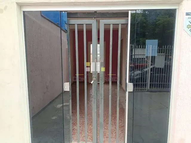Casa com 165m² 2 quartos e 1 banheiro, para alugar, no bairro Centro em Sumaré