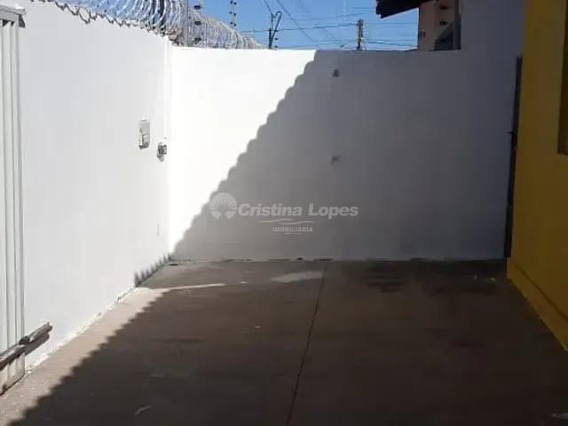 Casa com 176m² 3 quartos e 2 banheiros, à venda ou para alugar, no bairro Parque Piauí II em Timon