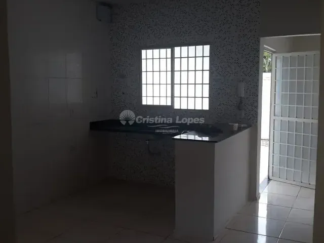 Casa com 176m² 3 quartos e 2 banheiros, à venda ou para alugar, no bairro Parque Piauí II em Timon