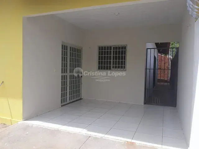 Casa com 176m² 3 quartos e 2 banheiros, à venda ou para alugar, no bairro Parque Piauí II em Timon