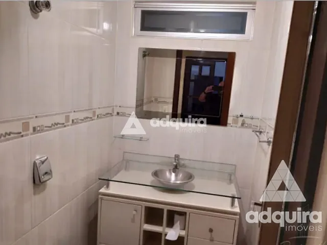 Casa com 150m² 4 quartos e 4 banheiros, à venda, no bairro Centro em Ponta Grossa