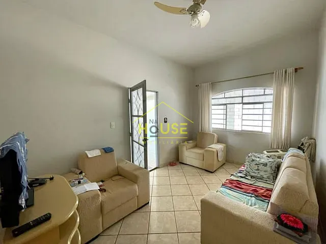 Casa com 250m² 3 quartos e 2 banheiros, à venda, no bairro Vila América em Votuporanga