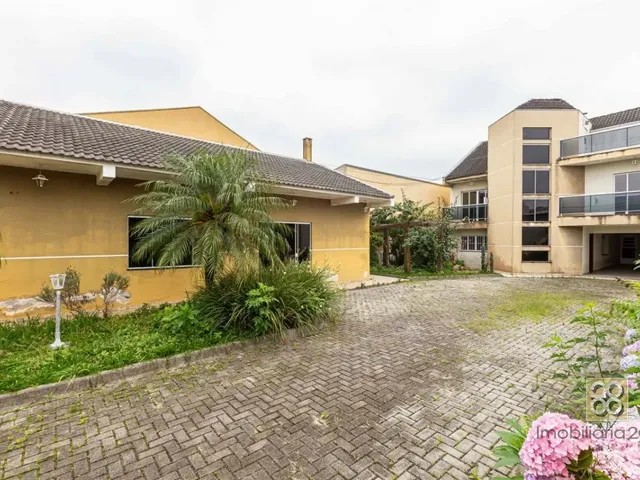 Casa 6 quartos e 6 banheiros, à venda, no bairro Pinheirinho em Curitiba