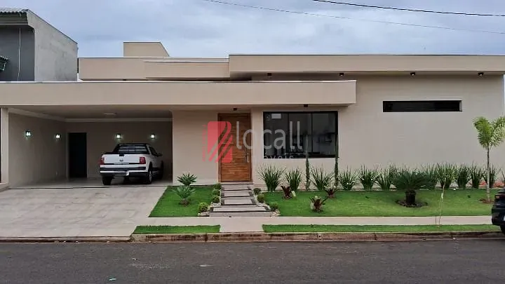 Casa com 3 quartos à venda, 266m² — foto 2 de 28