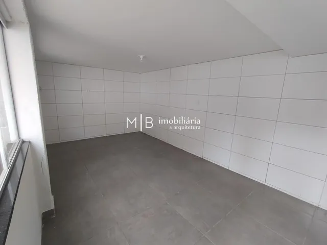 Casa 3 quartos e 2 banheiros, para alugar, no bairro Centenário em Lavras