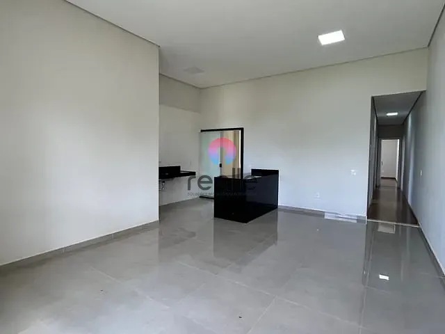 Casa com 250m² 3 quartos e 2 banheiros, à venda, no bairro Novo Santos Dumont em Lagoa Santa