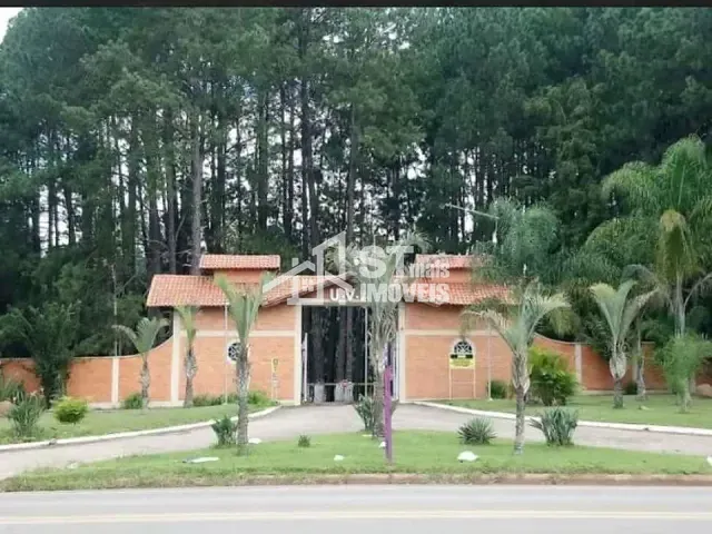 Casa com 284m² 3 quartos e 2 banheiros, à venda, no bairro Clube UVA em Andradas