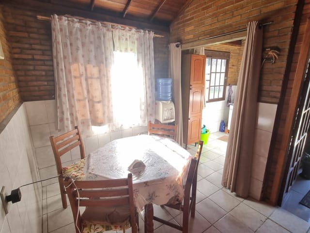 Casa com 130m² 2 quartos e 2 banheiros, à venda, no bairro Padre Reus em Pelotas