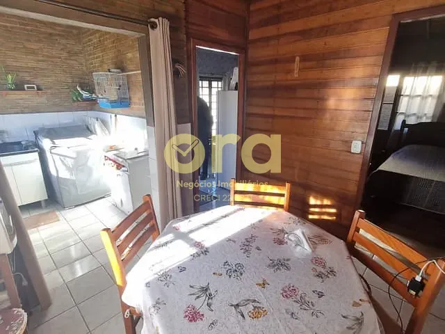 Casa com 130m² 2 quartos e 2 banheiros, à venda, no bairro Padre Reus em Pelotas