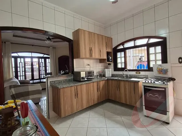 Casa com 125m² 2 quartos e 1 banheiro, à venda, no bairro Real em Praia Grande