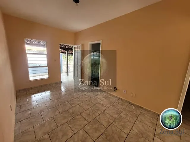 Casa com 100m² 3 quartos e 2 banheiros, para alugar, no bairro Jardim Santa Barbara em Sorocaba