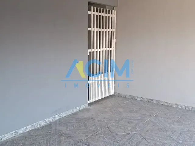 Casa com 250m² 3 quartos e 2 banheiros, à venda, no bairro Nova Jaguariúna em Jaguariúna