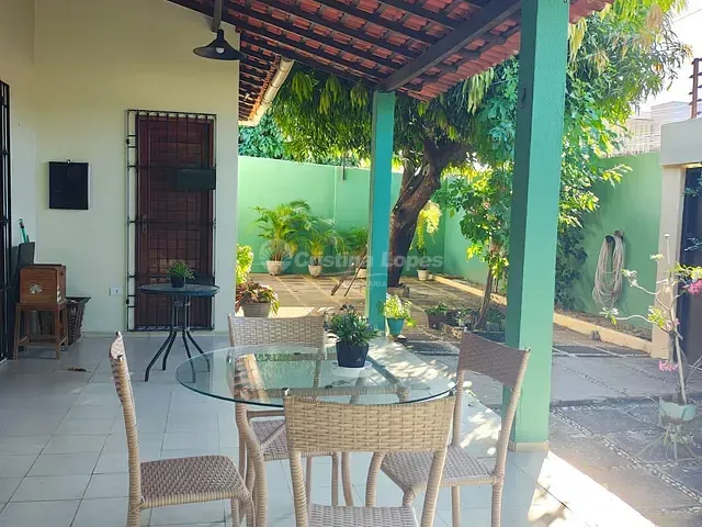 Casa com 650m² 4 quartos e 4 banheiros, à venda, no bairro São Cristóvão em Teresina