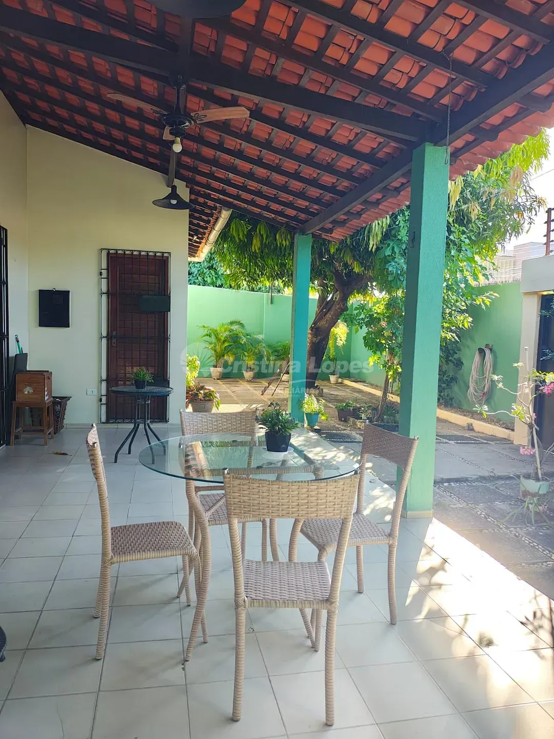Casa, 4 quartos, 10 m² - Foto 1