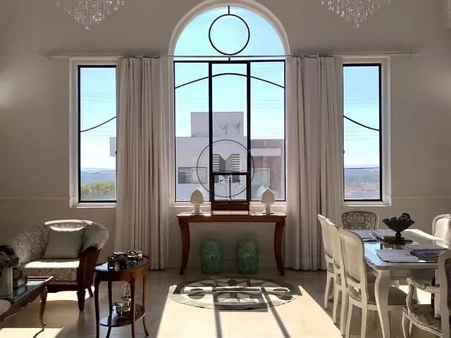 Casa com 800m² 4 quartos e 5 banheiros, à venda, no bairro Jardim Panorama II em Guaratinguetá