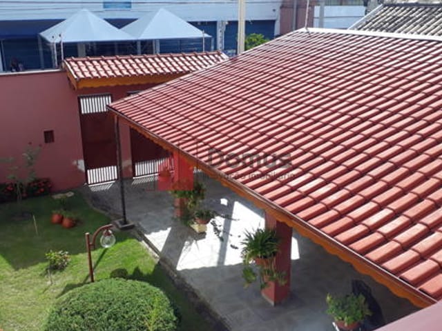 Casa com 392m², à venda, no bairro São Benedito em Pindamonhangaba