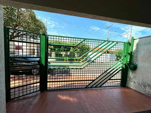 Casa com 200m² 3 quartos e 2 banheiros, à venda, no bairro Residencial Montebelo em Valentim Gentil