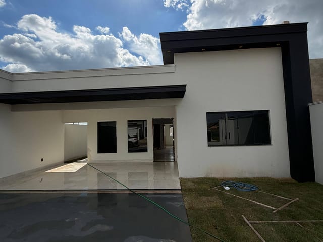 Casa com 300m² 3 quartos e 1 banheiro, à venda, no bairro Parque Amazonas em Sinop