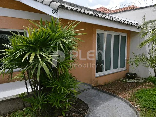 Casa com 432m² 3 quartos e 5 banheiros, à venda, no bairro Jardim Leonor Mendes de Barros em São Paulo