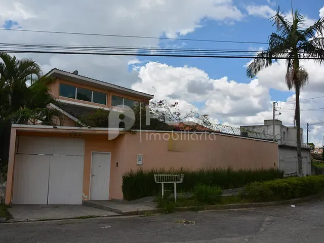 Casa com 432m² 3 quartos e 5 banheiros, à venda, no bairro Jardim Leonor Mendes de Barros em São Paulo