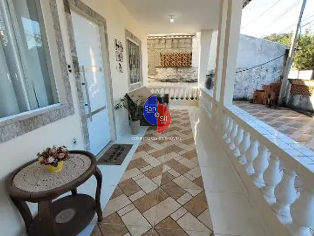 Casa 6 quartos e 2 banheiros, à venda, no bairro Praia do Imperador (Praia de Mauá) em Magé
