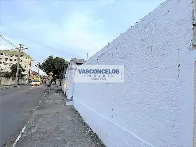 Casa com 200m² 2 quartos e 2 banheiros, à venda, no bairro Residencial Sol Nascente em São José Dos Campos