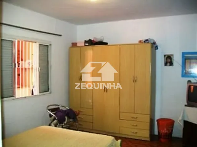 Casa com 175m² 4 quartos e 3 banheiros, à venda, no bairro Jardim D´abril em Osasco