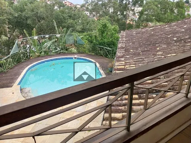 Casa com 860m² 5 quartos e 4 banheiros, à venda, no bairro Badu em Niterói
