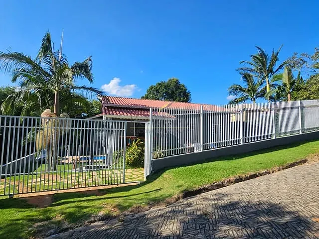 Casa 5 quartos e 3 banheiros, à venda, no bairro Vila dos Pedrosos (Batatuba) em Piracaia