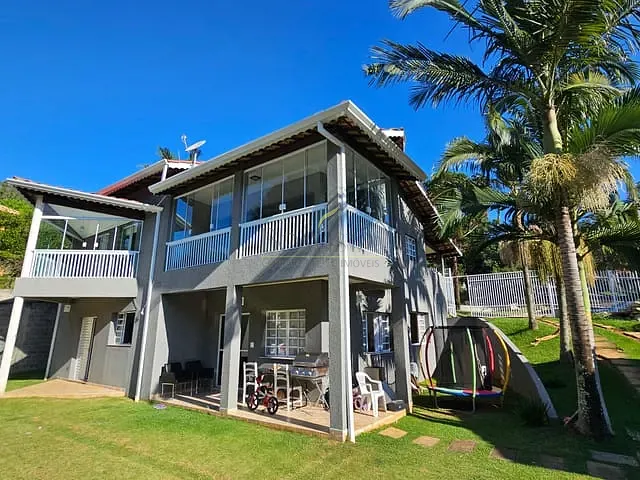 Casa 5 quartos e 3 banheiros, à venda, no bairro Vila dos Pedrosos (Batatuba) em Piracaia
