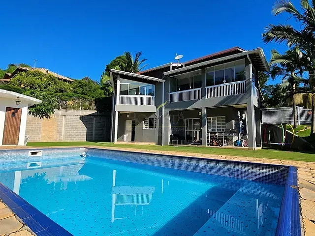 Casa 5 quartos e 3 banheiros, à venda, no bairro Vila dos Pedrosos (Batatuba) em Piracaia