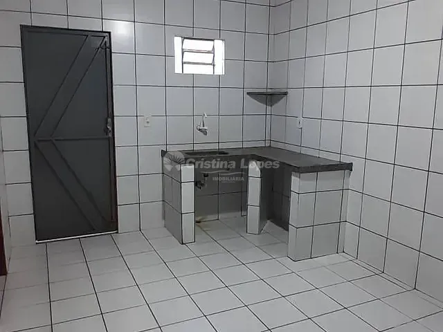 Casa com 160m² 2 quartos e 2 banheiros, à venda, no bairro Vale Quem Tem em Teresina