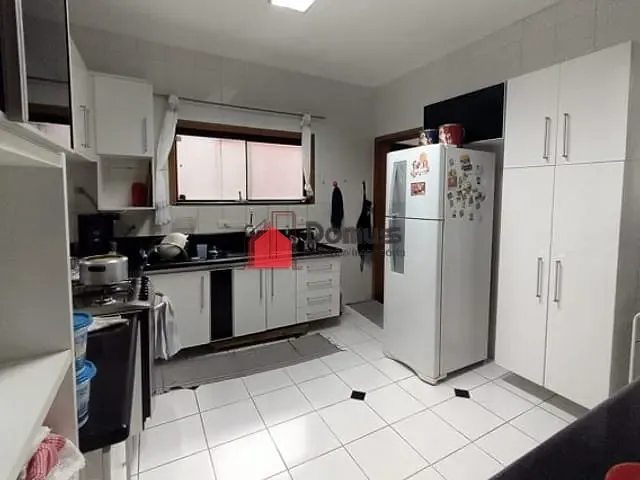 Casa com 250m², à venda, no bairro Alto do Cardoso em Pindamonhangaba
