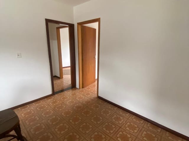 Casa 2 quartos e 1 banheiro, para alugar, no bairro São Vicente em Itajaí
