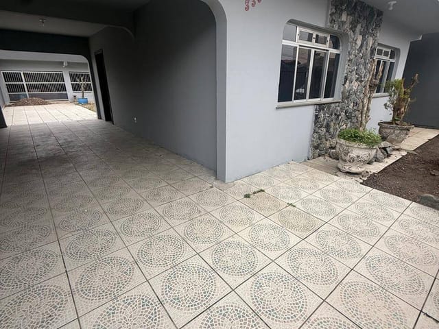 Casa 2 quartos e 1 banheiro, para alugar, no bairro São Vicente em Itajaí