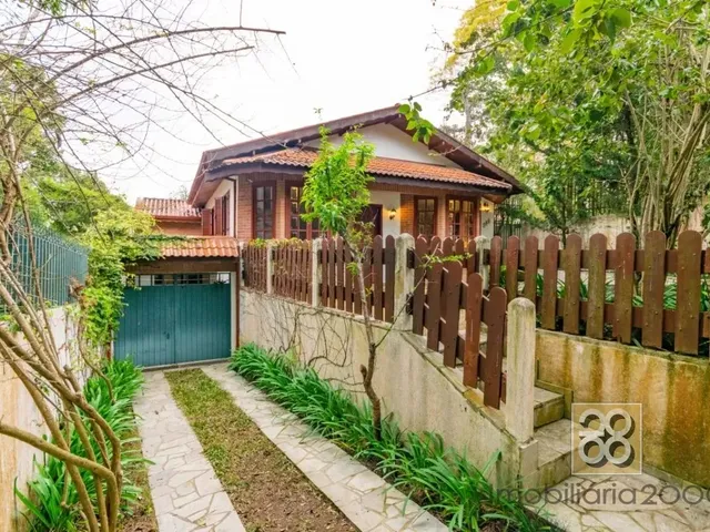 Casa 4 quartos e 2 banheiros, à venda, no bairro Barreirinha em Curitiba