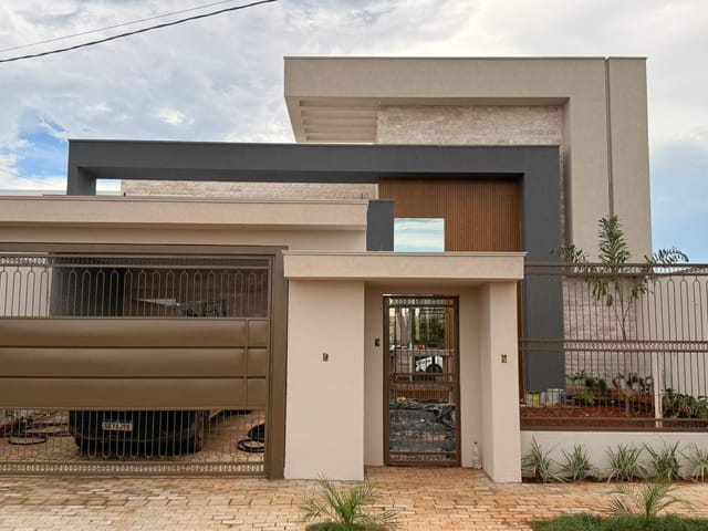 Casa com 354m² 3 quartos e 1 banheiro, à venda, no bairro Residencial Riviera Suíça em Sinop