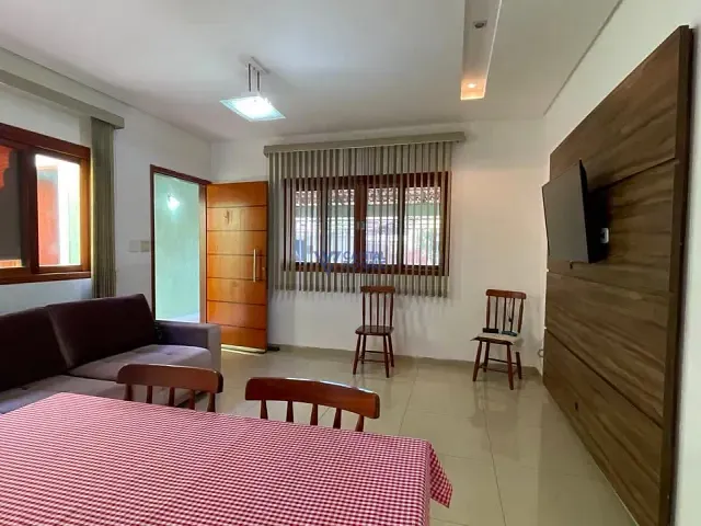 Casa com 141m² 3 quartos e 2 banheiros, à venda, no bairro Jardim das Indústrias em São José dos Campos