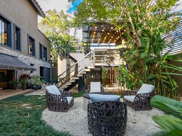 Casa com 1300m² 5 quartos e 10 banheiros, para alugar, no bairro Morumbi em São Paulo