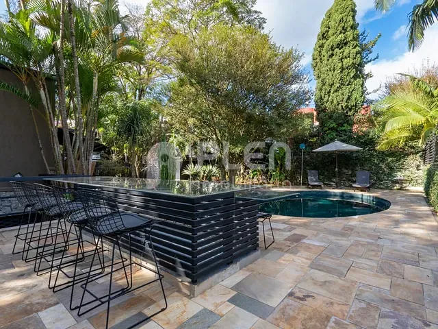 Casa com 1300m² 5 quartos e 10 banheiros, para alugar, no bairro Morumbi em São Paulo