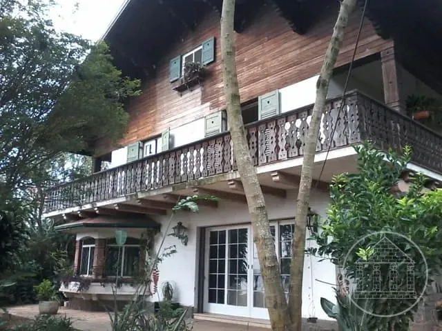 Casa com 1350m² 5 quartos e 1 banheiro, à venda, no bairro Guarapiranga em São Paulo