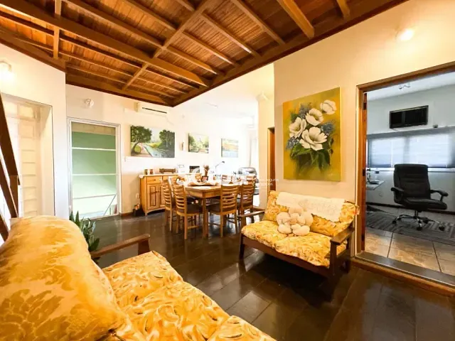 Casa com 490m² 3 quartos e 4 banheiros, à venda, no bairro Parque das Universidades em Campinas
