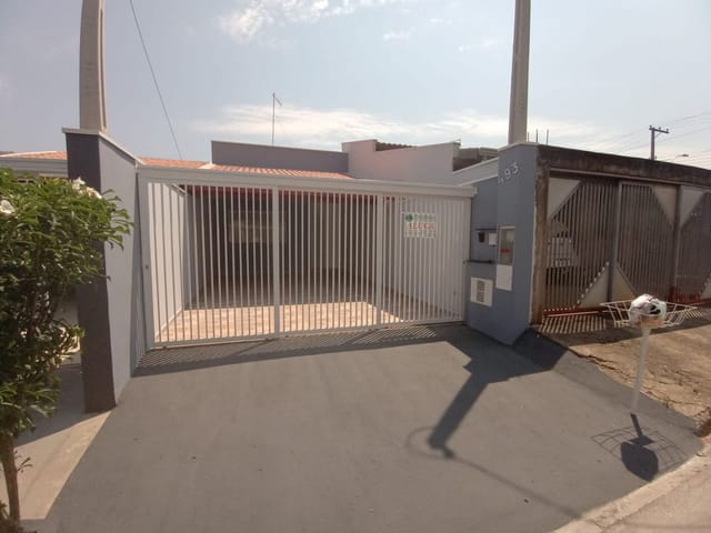 Casa com 150m², para alugar, no bairro Jardim São Salvador em São João da Boa Vista